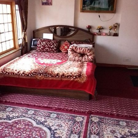 My Guest House Srīnagar Екстериор снимка