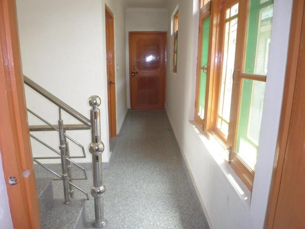 My Guest House Srīnagar Екстериор снимка